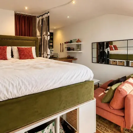 Apartment Charming With Rooftop Views Center Nantes